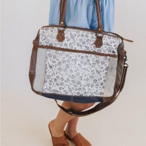 Myra messenger bag